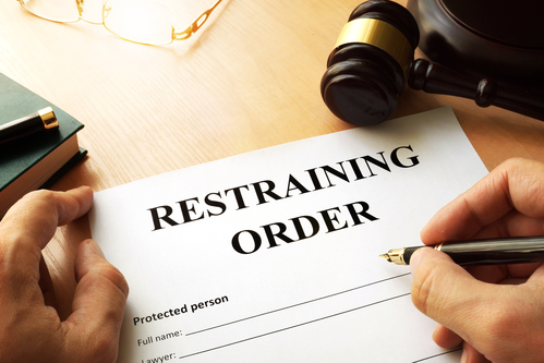 How Does a Restraining Order Affect a Divorce?